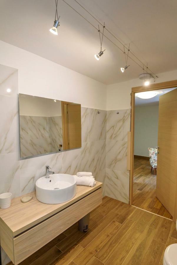 Maison Balu Villa Torri Del Benaco Luaran gambar